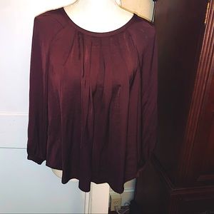 Women’s wine colored Loft top sz XSP ties in back at neck perfect condition